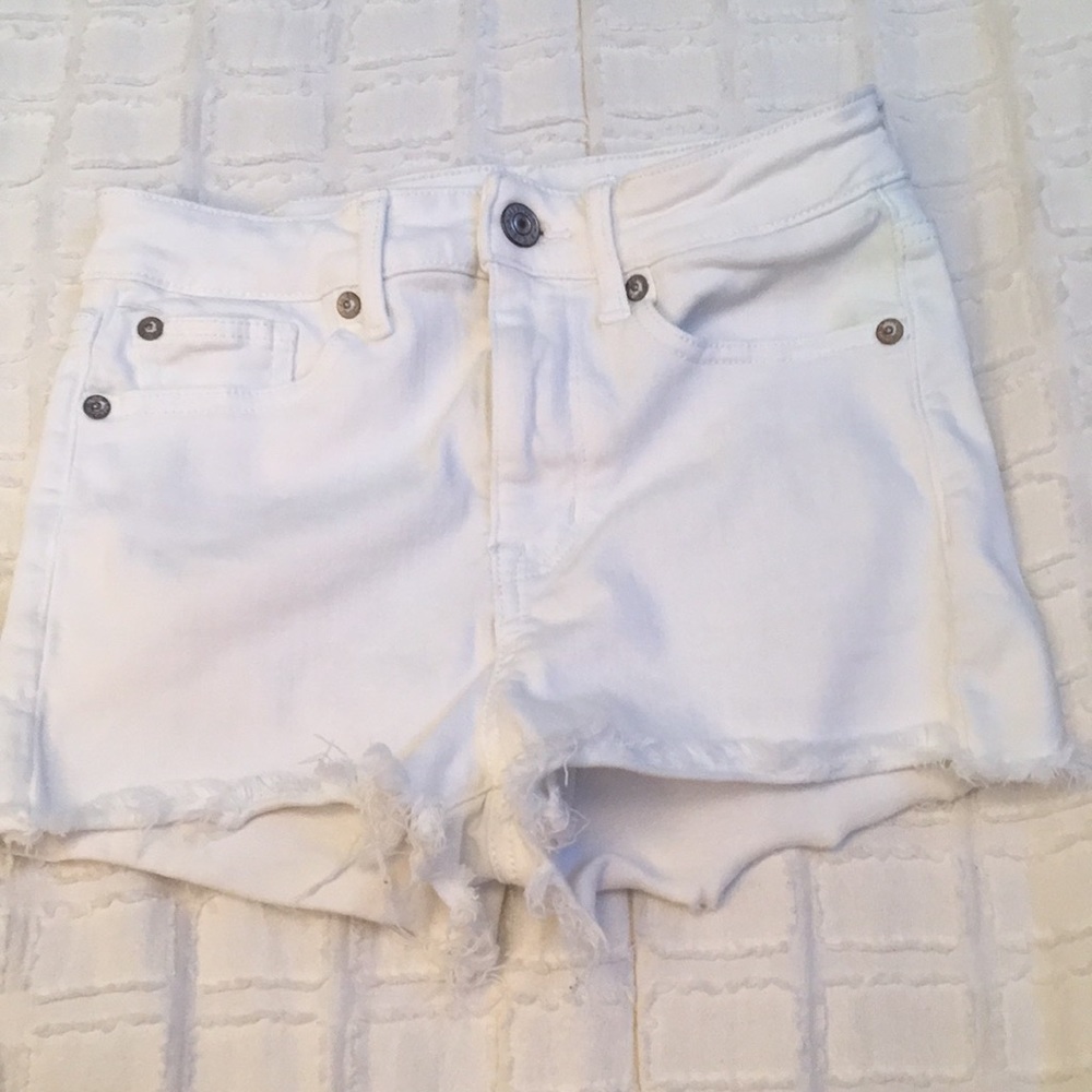 White American Eagle jean shorts